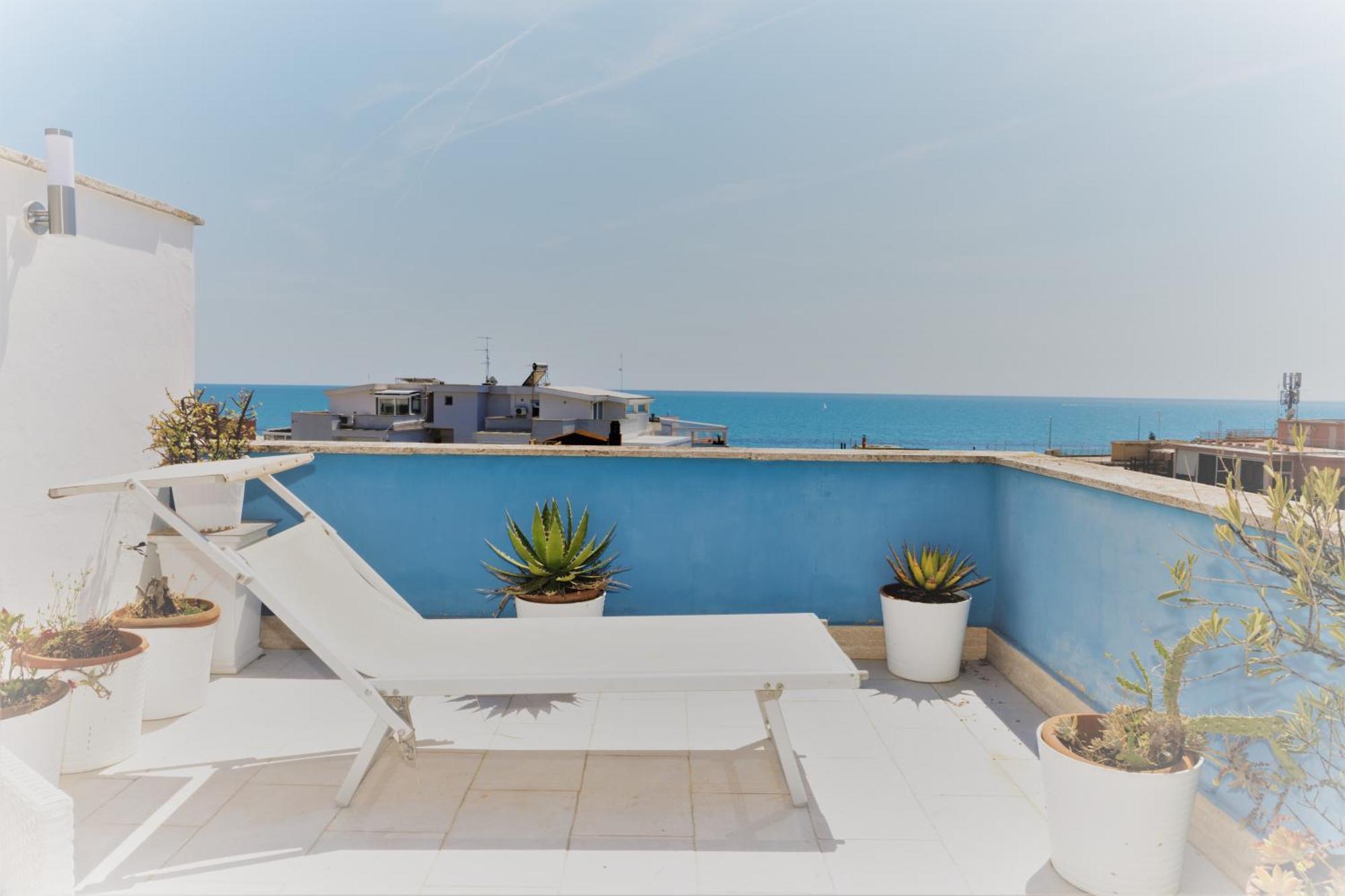 Attico Lux Apartment ลิโด ดิ ออสเตีย ภายนอก รูปภาพ
